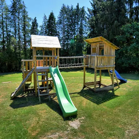 Cozy In Durbuy With Garden ברוו