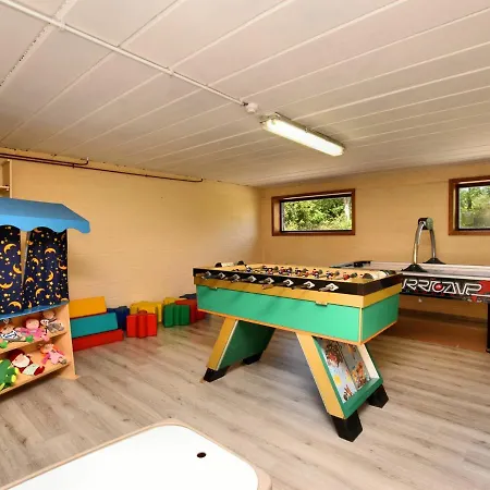 Cozy In Durbuy With Garden ברוו